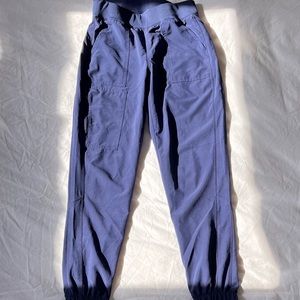 Women’s jogger scrub bottoms